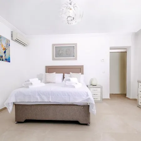 Holiday home Casa Juana Is A Modern, Luxury, Exclusive, 6 Bedroom Villa.