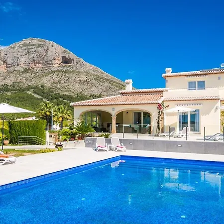 Casa Juana Is A Modern, Luxury, Exclusive, 6 Bedroom Villa. Holiday home *