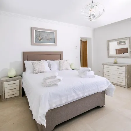 Casa Juana Is A Modern, Luxury, Exclusive, 6 Bedroom Villa. Holiday home *