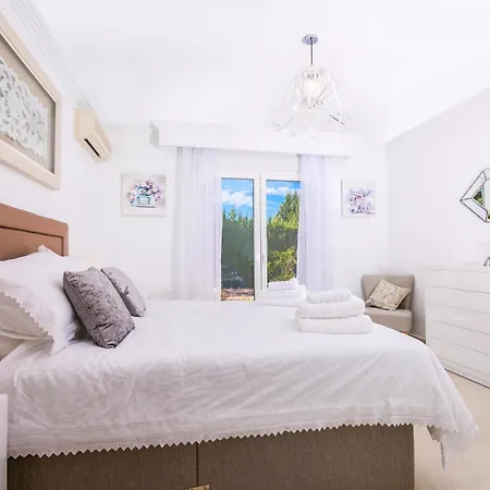 Casa Juana Is A Modern, Luxury, Exclusive, 6 Bedroom Villa.